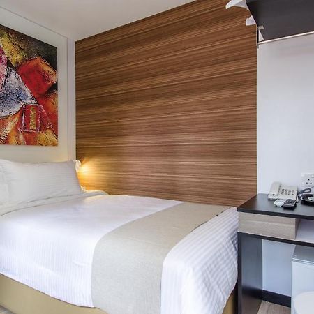 12Fly Hotel Kuala Lumpur Zimmer foto